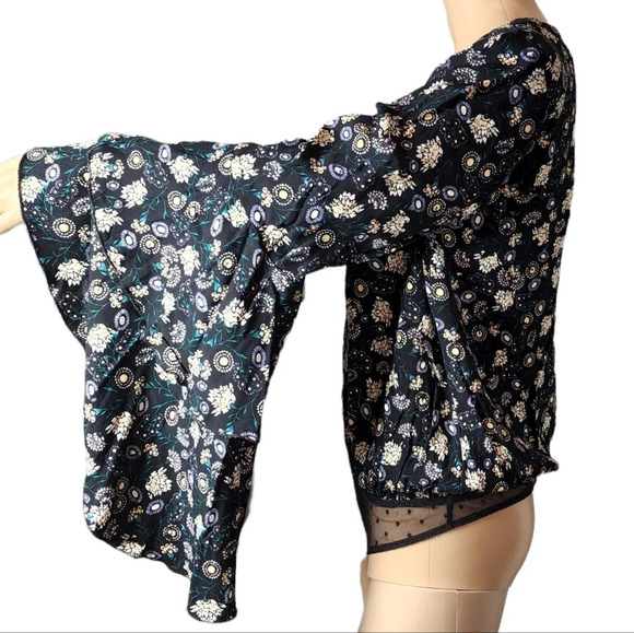 Intimately Free People boho flare sleeve bodysuit. Size Small - Picture 13 of 17